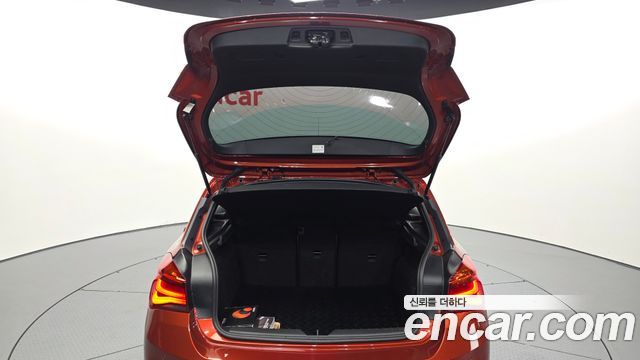 BMW 1-Series 2018 — photo 26