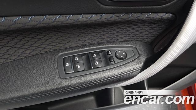 BMW 1-Series 2018 — photo 30