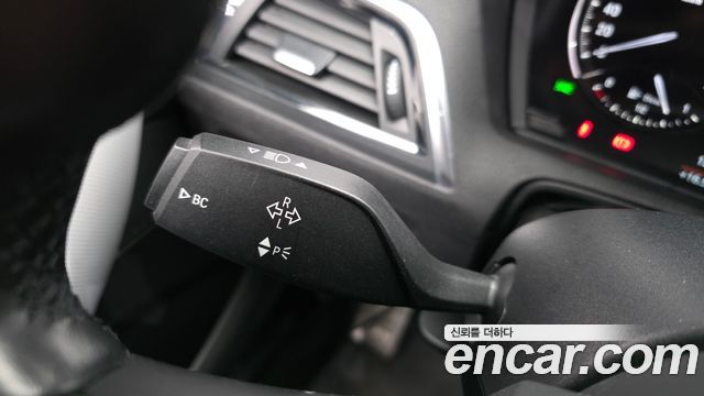 BMW 1-Series 2018 — photo 31