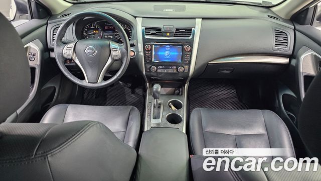Nissan Altima 2016 — photo 10