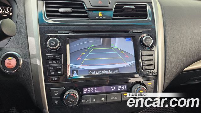 Nissan Altima 2016 — photo 21