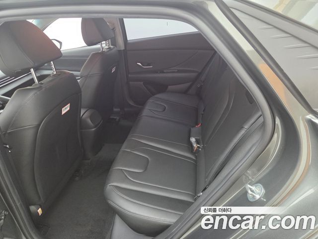 Hyundai AVANTE 2021 — photo 13