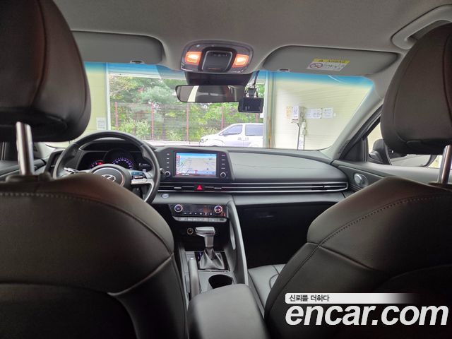 Hyundai AVANTE 2021 — photo 14