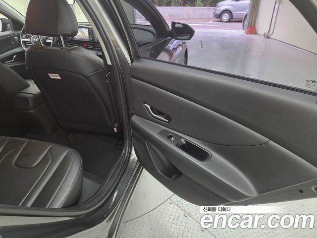 Hyundai AVANTE 2021 — photo 15