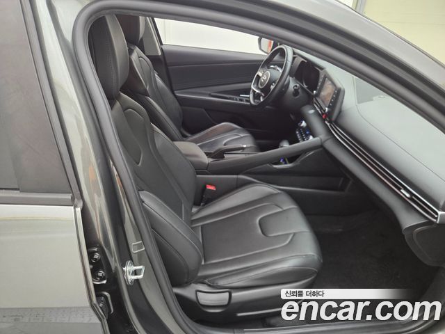 Hyundai AVANTE 2021 — photo 17