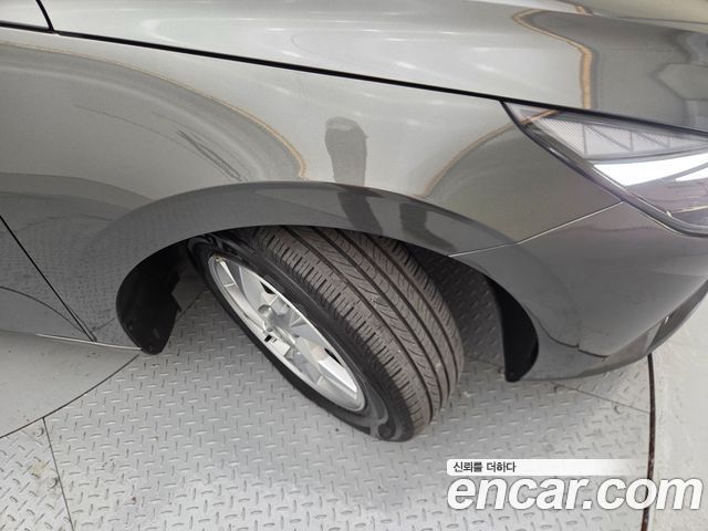 Hyundai AVANTE 2021 — photo 19