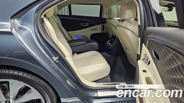 Bentley Flying Spur 2022 — photo 12