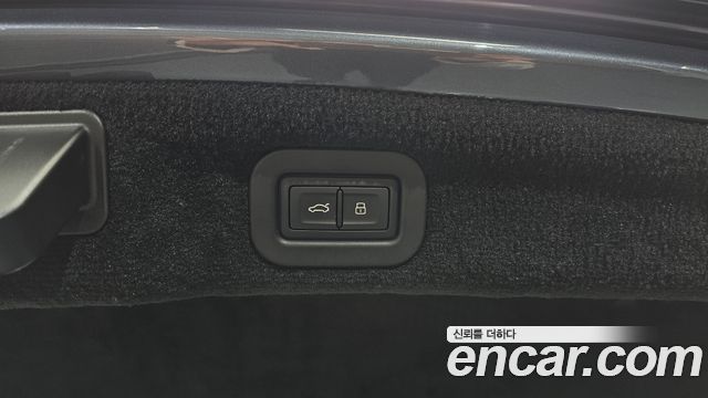 Bentley Flying Spur 2022 — photo 20