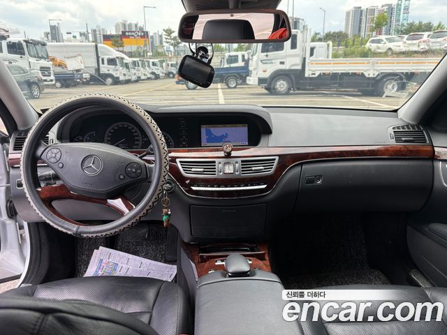 Mercedes-Benz S-Class 2010 — photo 8