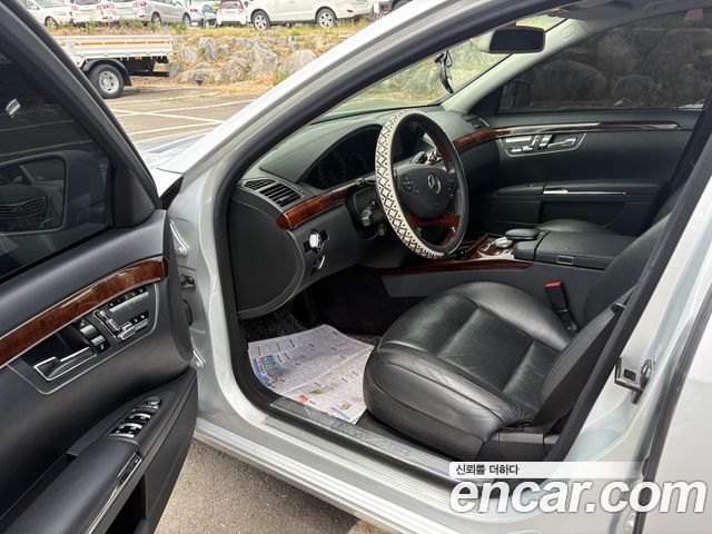 Mercedes-Benz S-Class 2010 — photo 11