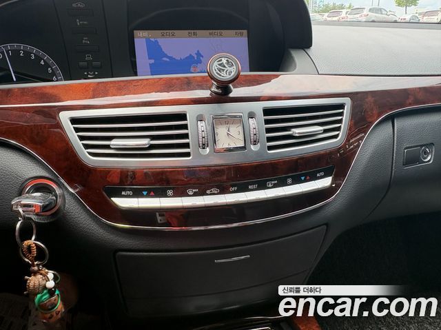 Mercedes-Benz S-Class 2010 — photo 13