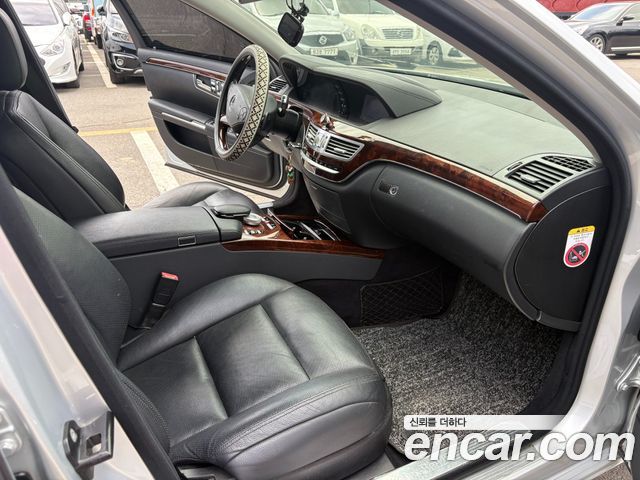 Mercedes-Benz S-Class 2010 — photo 16
