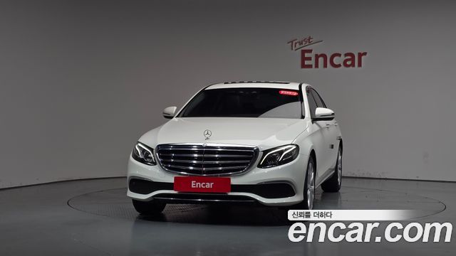 Mercedes-Benz E-Class 2017 — photo 3