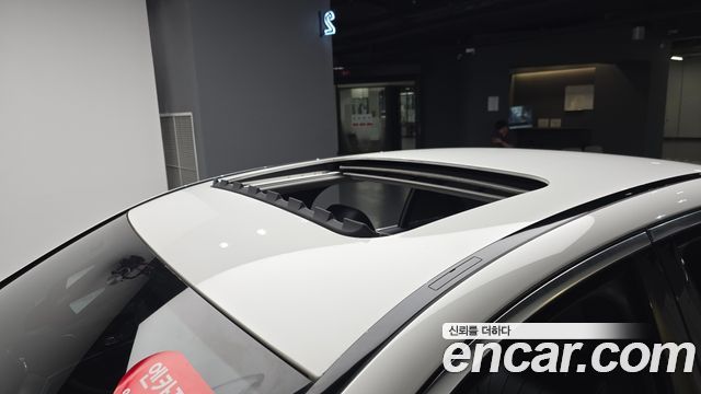 Mercedes-Benz E-Class 2017 — photo 27