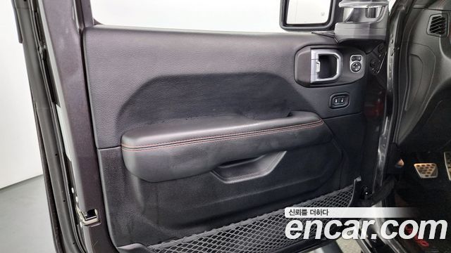 Jeep Wrangler 2018 — photo 14