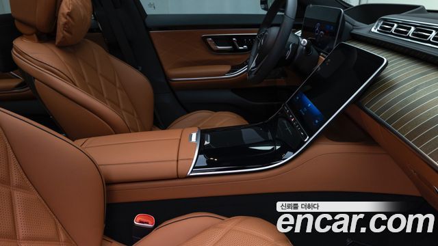 Mercedes-Benz S-Class 2025 — photo 12