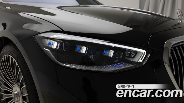 Mercedes-Benz S-Class 2025 — photo 17