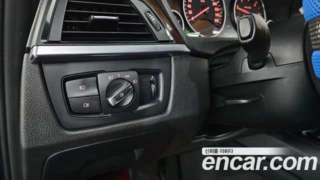 BMW 3-Series 2015 — photo 19