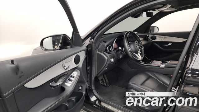Mercedes-Benz GLC-Class 2022 — photo 10