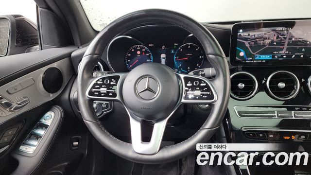 Mercedes-Benz GLC-Class 2022 — photo 13