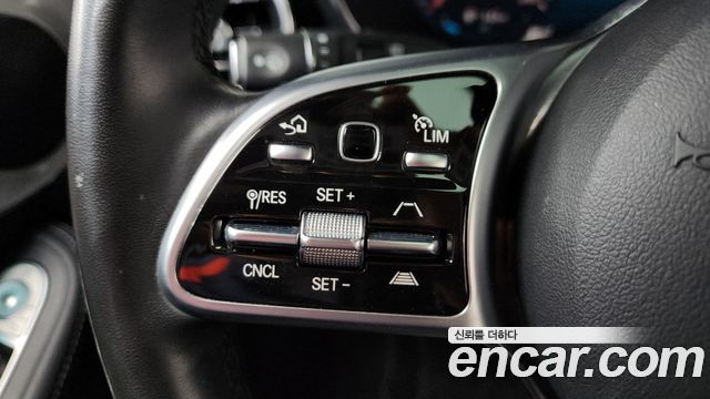 Mercedes-Benz GLC-Class 2022 — photo 16