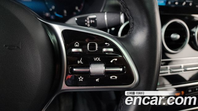 Mercedes-Benz GLC-Class 2022 — photo 17