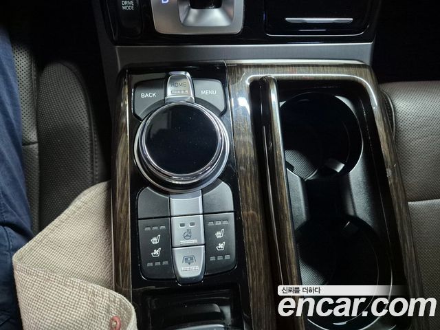 Genesis EQ900 2018 — photo 11