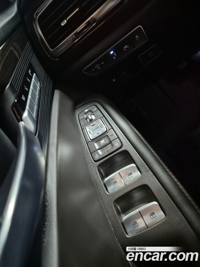 Genesis EQ900 2018 — photo 13