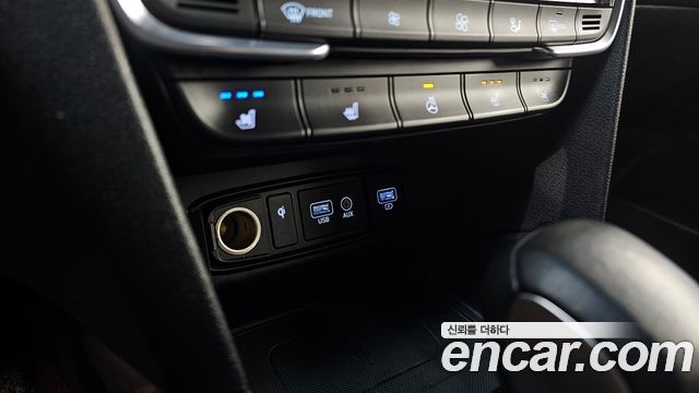 Hyundai Santafe 2019 — photo 30