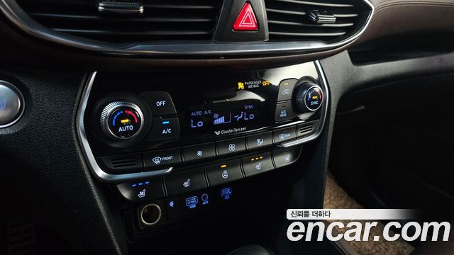 Hyundai Santafe 2019 — photo 32