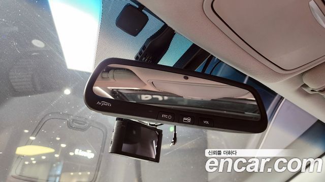 Hyundai Santafe 2017 — photo 18