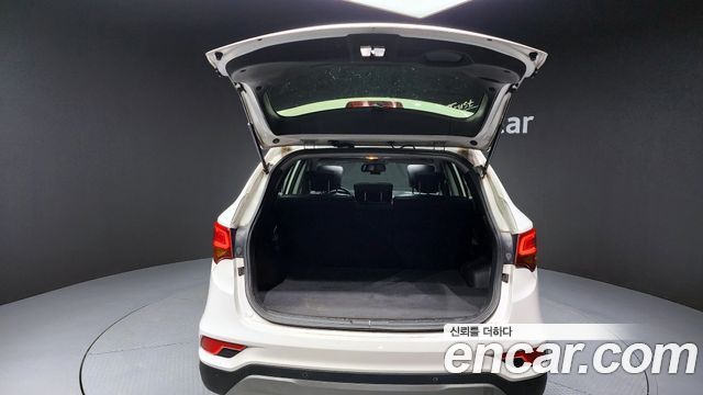 Hyundai Santafe 2017 — photo 19