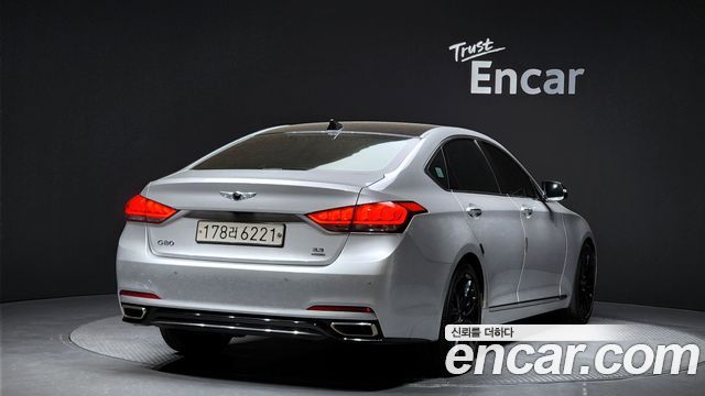 Genesis G80 2018 — photo 2