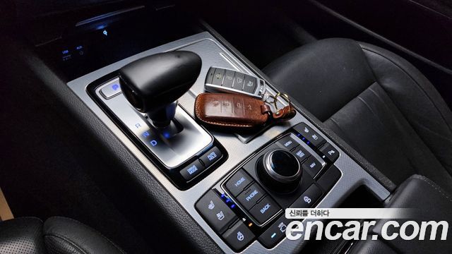 Genesis G80 2018 — photo 9