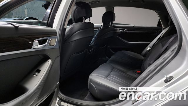 Genesis G80 2018 — photo 12