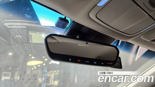 Genesis G80 2018 — photo 18