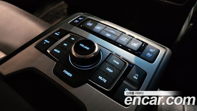 Genesis G80 2018 — photo 19
