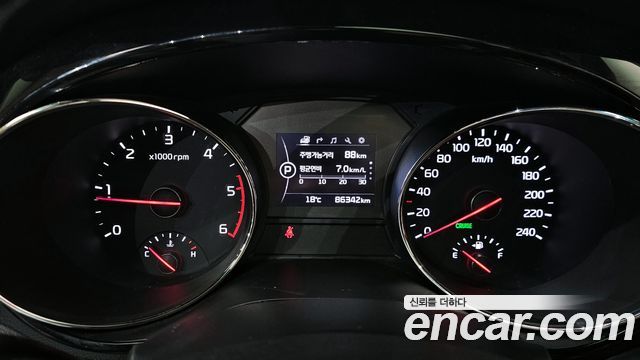 Kia Canival 2018 — photo 11