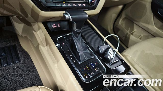 Kia Canival 2018 — photo 12
