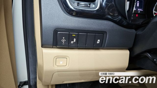 Kia Canival 2018 — photo 22
