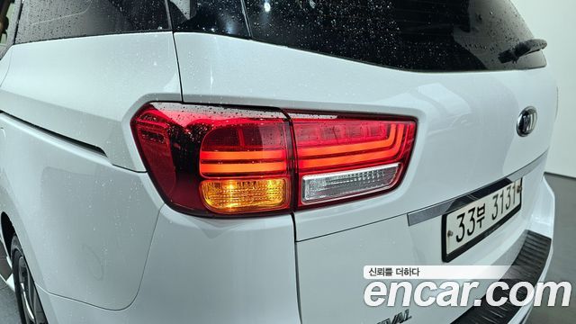 Kia Canival 2018 — photo 9
