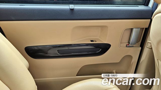 Kia Canival 2018 — photo 15
