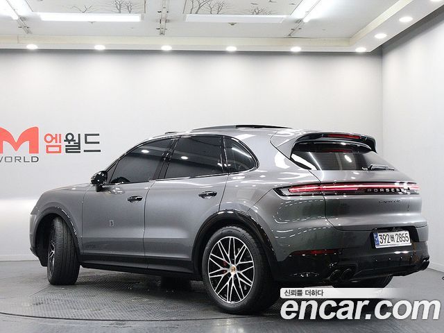 Porsche Cayenne 2025 — photo 3