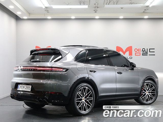 Porsche Cayenne 2025 — photo 4