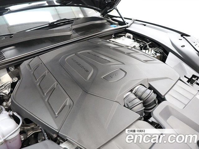 Porsche Cayenne 2025 — photo 19