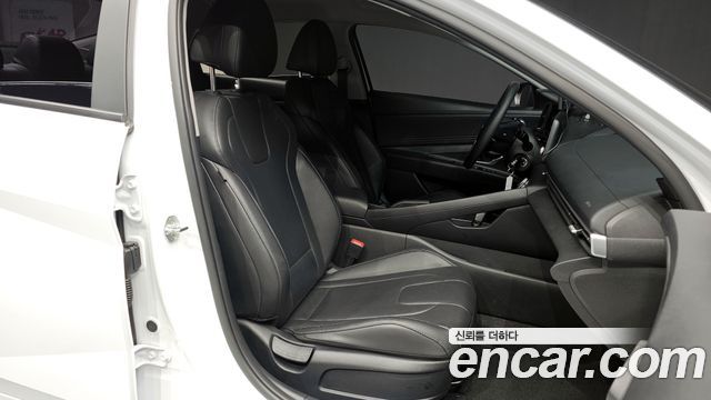 Hyundai AVANTE 2023 — photo 17