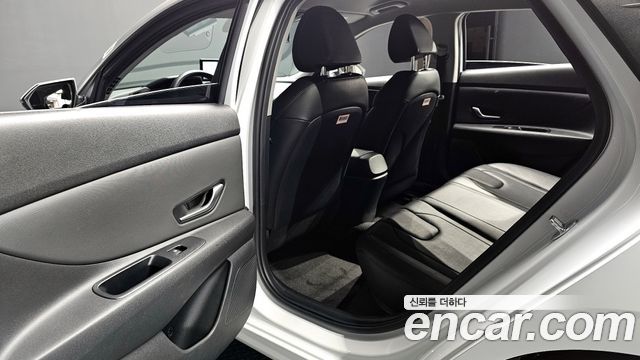 Hyundai AVANTE 2023 — photo 16