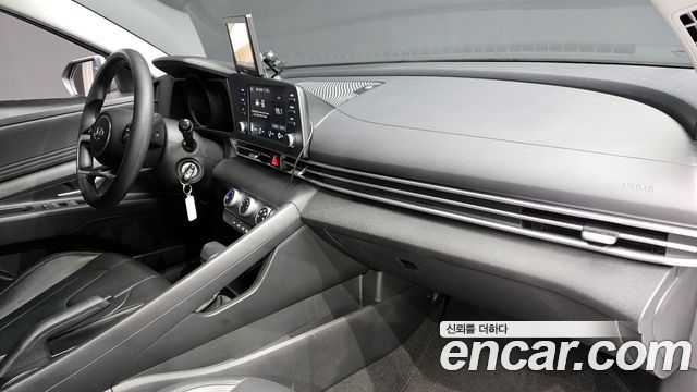 Hyundai AVANTE 2023 — photo 27