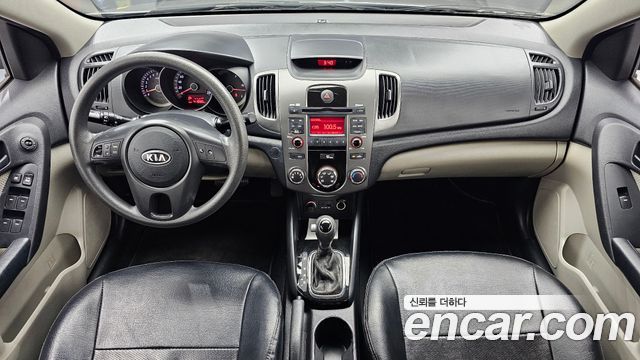 Kia Porte 2011 — photo 7
