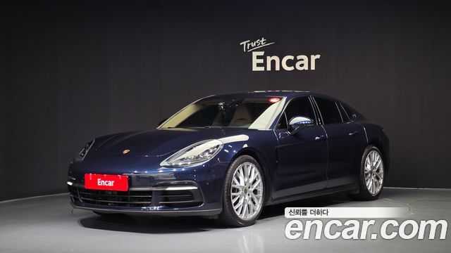 Porsche Panamera 2018 — photo 1
